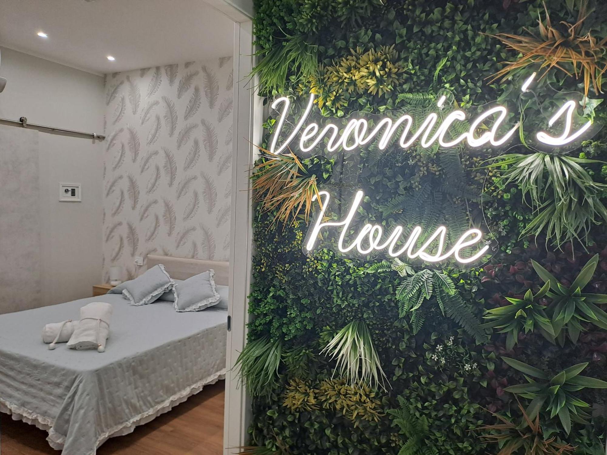 Apartment Veronica' S House