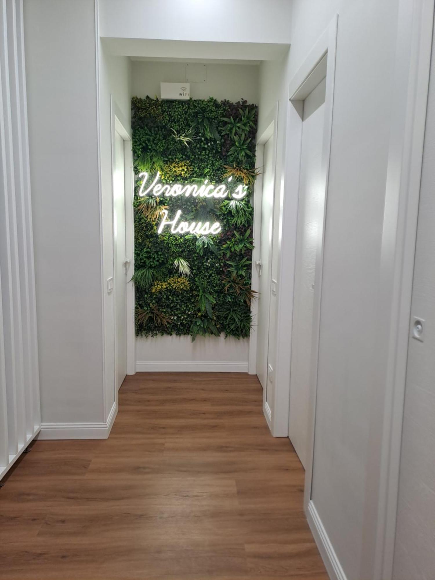 Apartment Veronica' S House